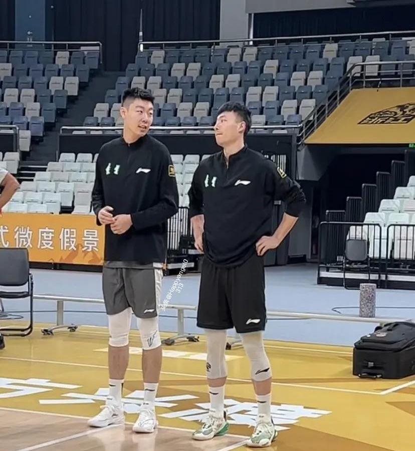 辽宁本钢训练开放日，今晨豪取连胜引欢呼，CBA常规赛在即，团队化学反应显著的简单介绍-开云